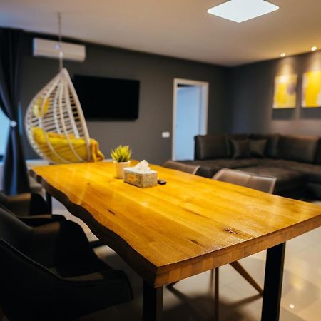 Thome Arena Residence Cluj-Napoca Buitenkant foto